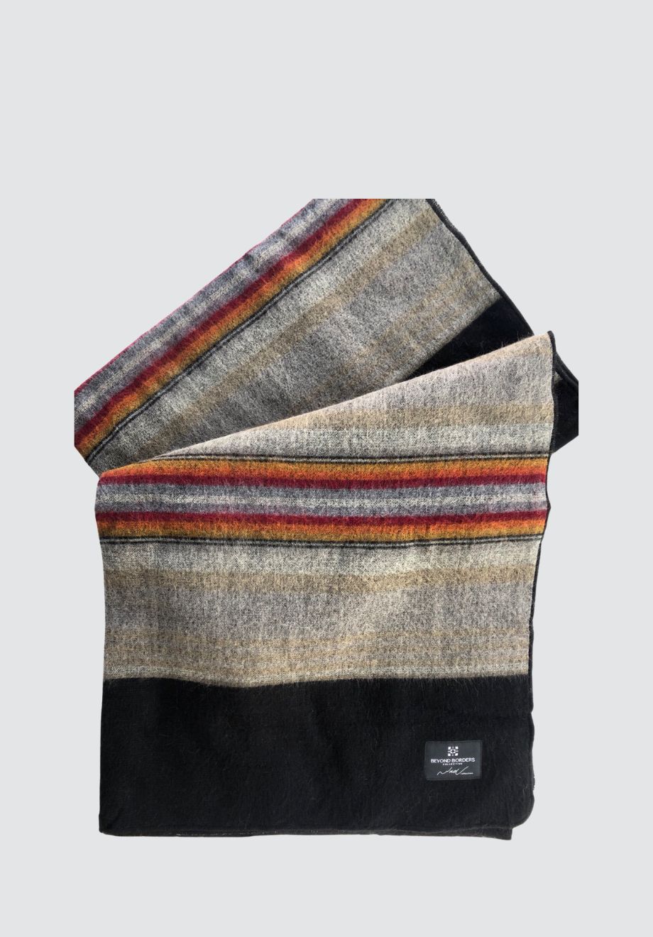 El Viajero Blanket | Black Autumn