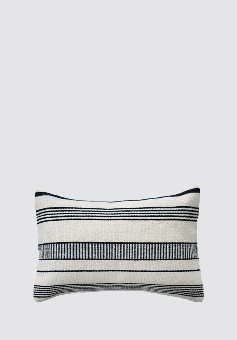 Básico Nero II Cushion Cover