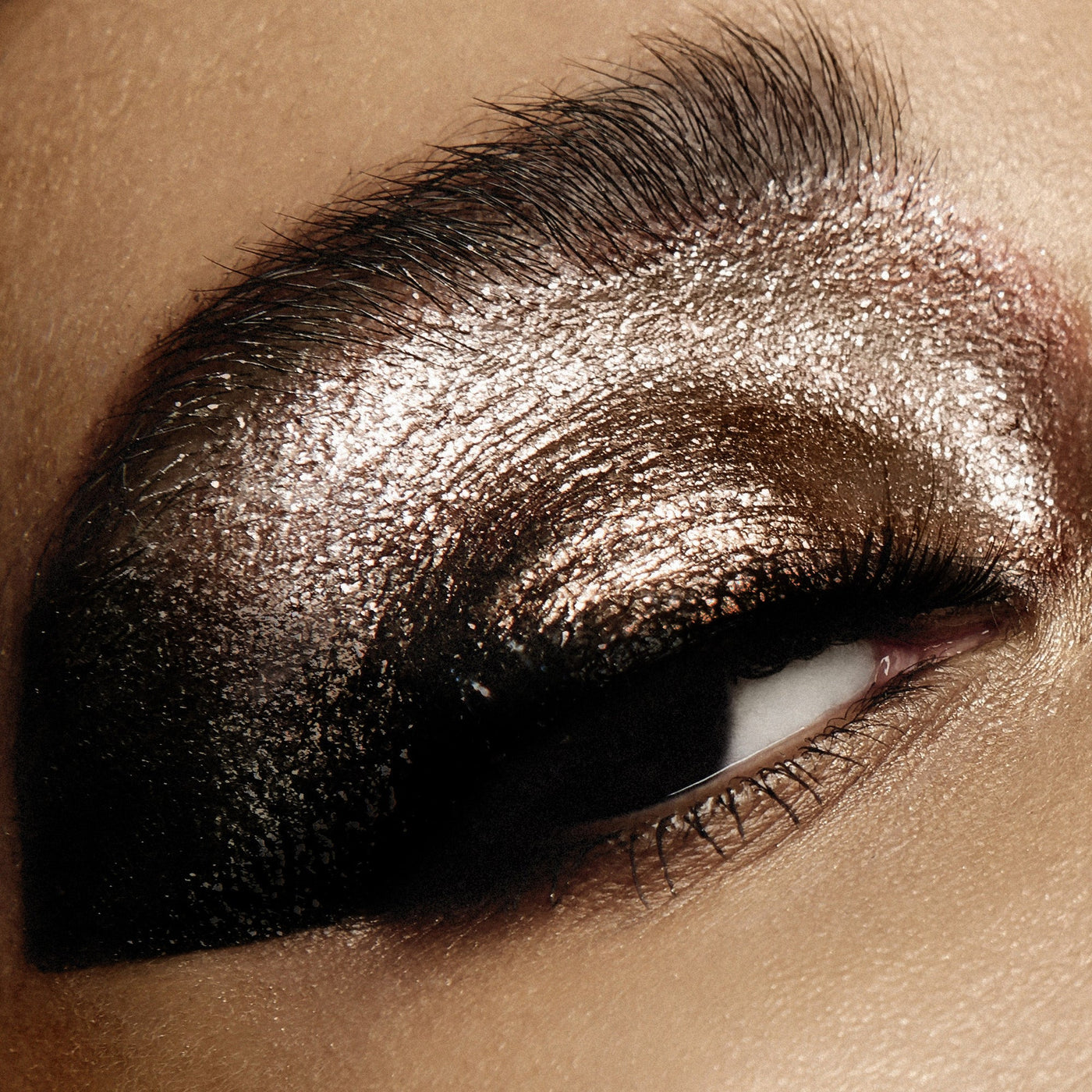 EYE/DAZZLE | The Liquid Metallic Eyeshadow