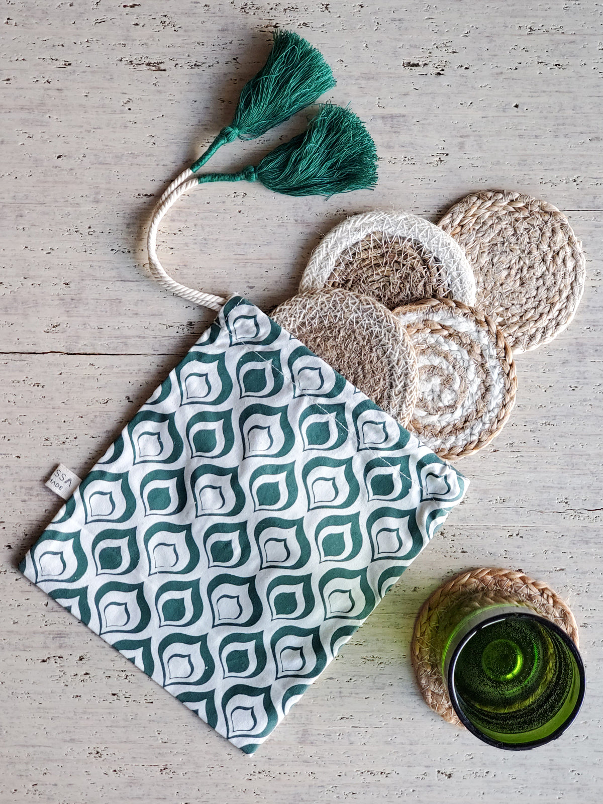 Natural Coaster Gift Set with Green pouch