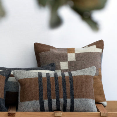 Secuencia V Cushion Cover